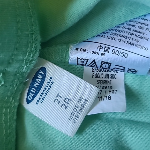 10 for $25 - Old Navy Girls 2T Green Skort - Picture 2 of 2